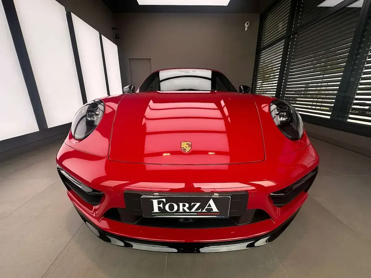 Usata Porsche 911 Carrera 4 GTS 480 CV (353 kW) 2023 Rosso Cabrio