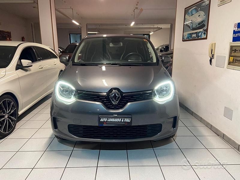 Usata Renault Twingo Intens 65 CV (47 kW) 2022 Grigio Utilitaria