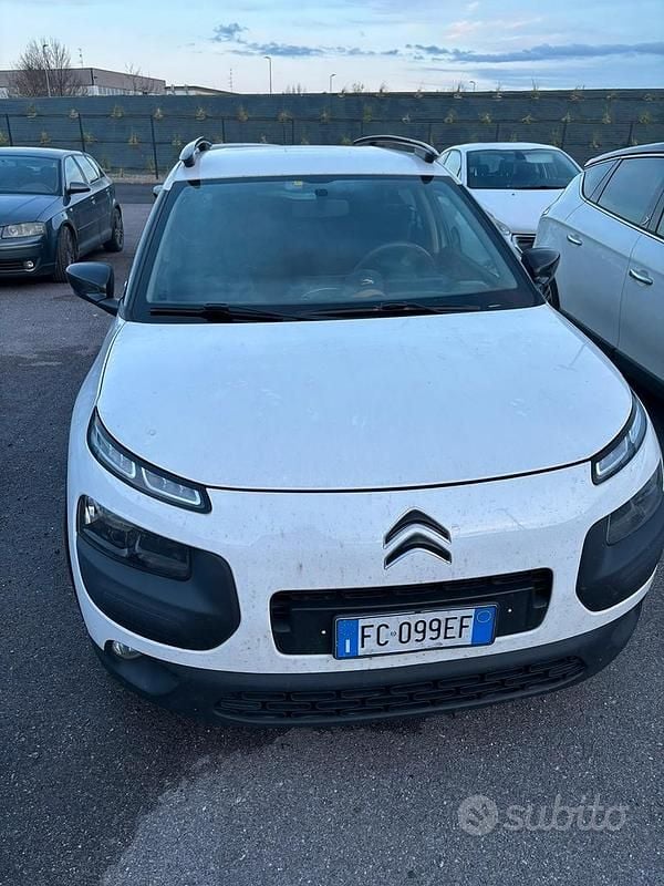 Usata Citroën C4 Shine 92 CV (67 kW) 2016 Bianco Berlina