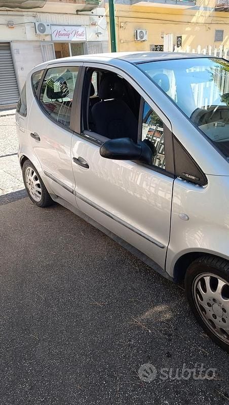 Usata Mercedes A140 82 CV (60 kW) 2001 Grigio Utilitaria