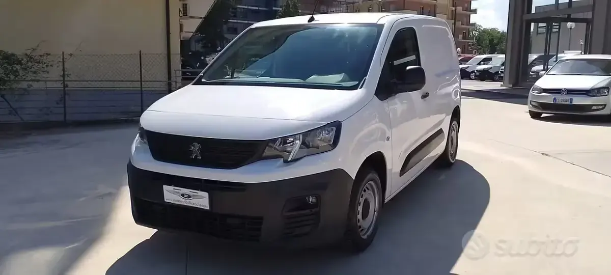 Usata Peugeot Partner Premium 102 CV (75 kW) 2020 Bianco Monovolume