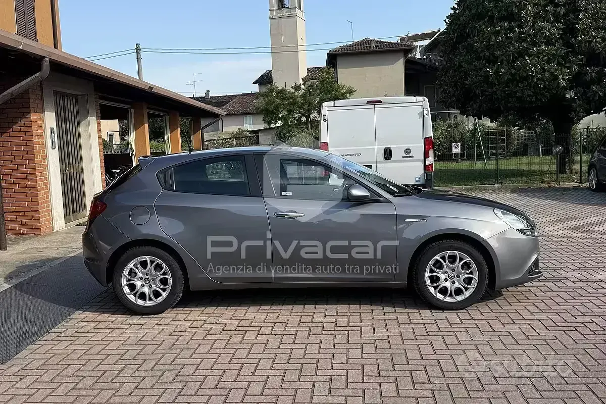 Usata Alfa Romeo Giulietta Business 120 CV (88 kW) 2017 Grigio Utilitaria