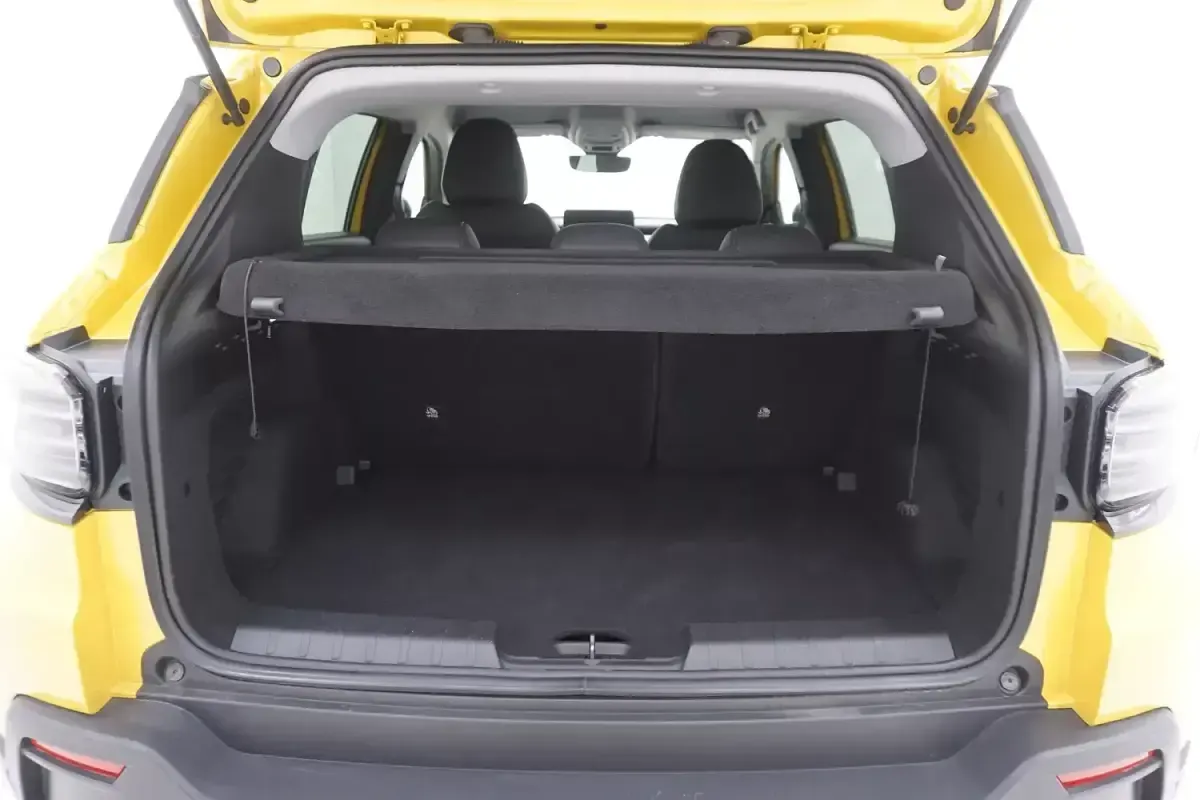 Usata Jeep Avenger Summit 101 CV (74 kW) 2025 Giallo/orogiallo/oro SUV