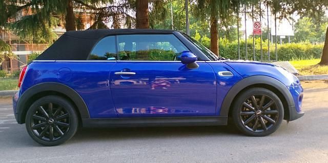 Usata Mini Cooper D Cabriolet Hype 116 CV (85 kW) 2019 Blu Cabrio