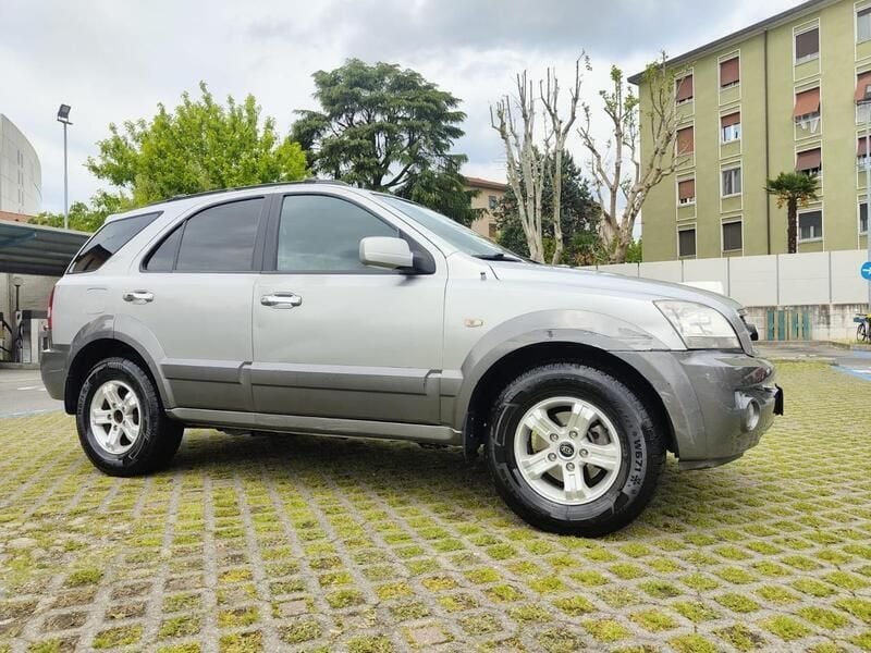 Usata Kia Sorento 195 CV (143 kW) 2006 Argento SUV
