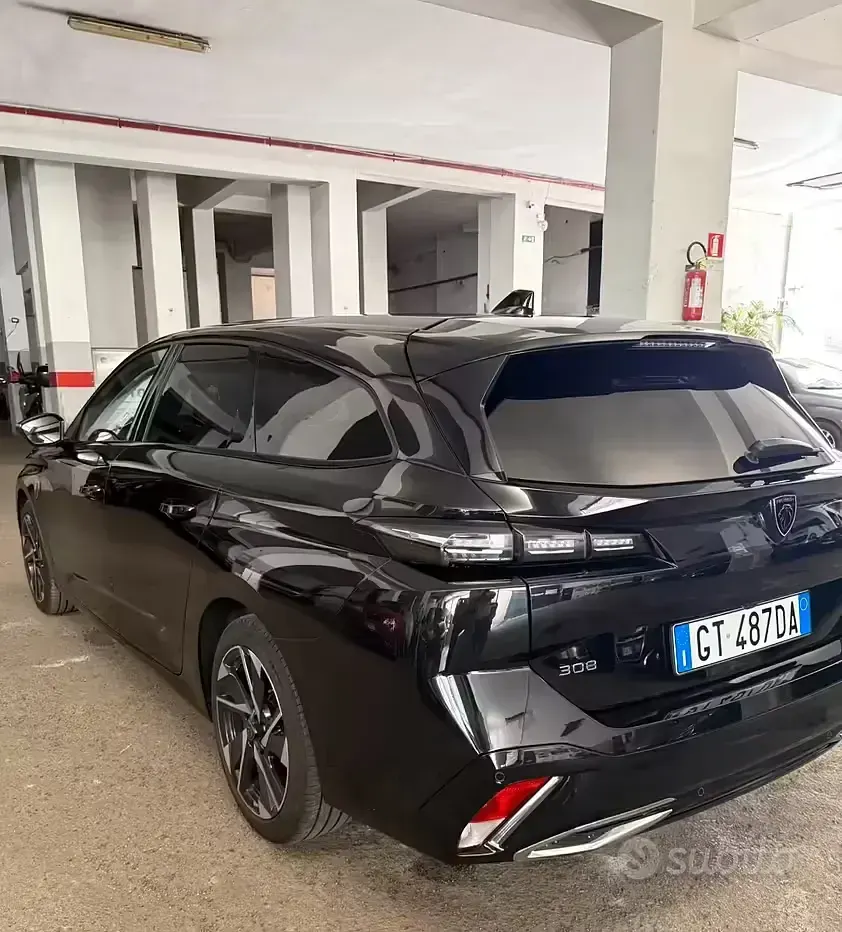 Usata Peugeot 308 Allure 131 CV (96 kW) 2024 Nero Station wagon