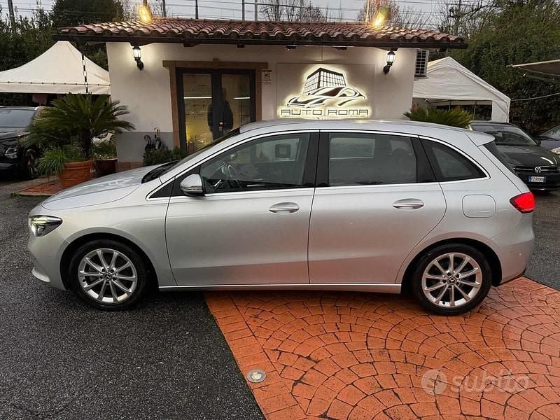 Usata Mercedes B200 Premium 150 CV (110 kW) 2020 Grigio Monovolume