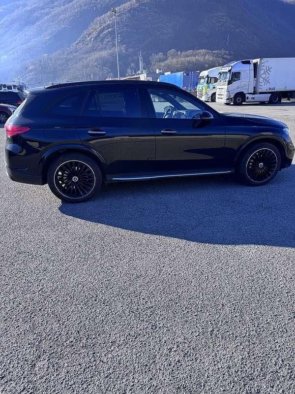 Begagnad Mercedes GLC220 Premium 197 HK (144 kW) 2022 Svart SUV