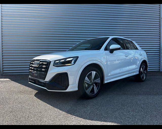 Nuova Audi Q2 S-Line 150 CV (110 kW) 2025 Bianco arkona SUV