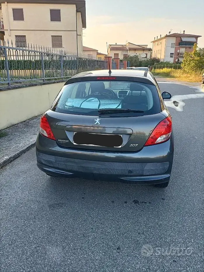 Usata Peugeot 207 88 CV (64 kW) 2010 Grigio Utilitaria