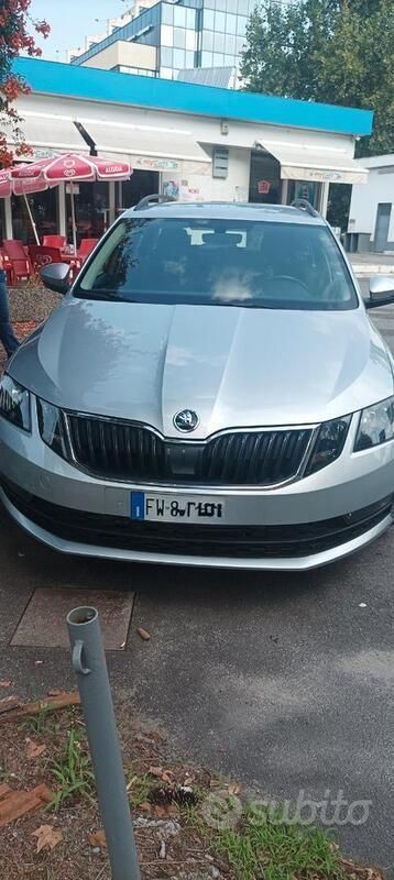 Usata Skoda Octavia 110 CV (80 kW) 2019 Grigio Station wagon