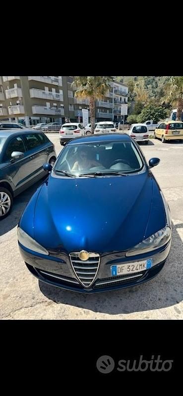 Usata Alfa Romeo 147 116 CV (85 kW) 2008 Blu Utilitaria