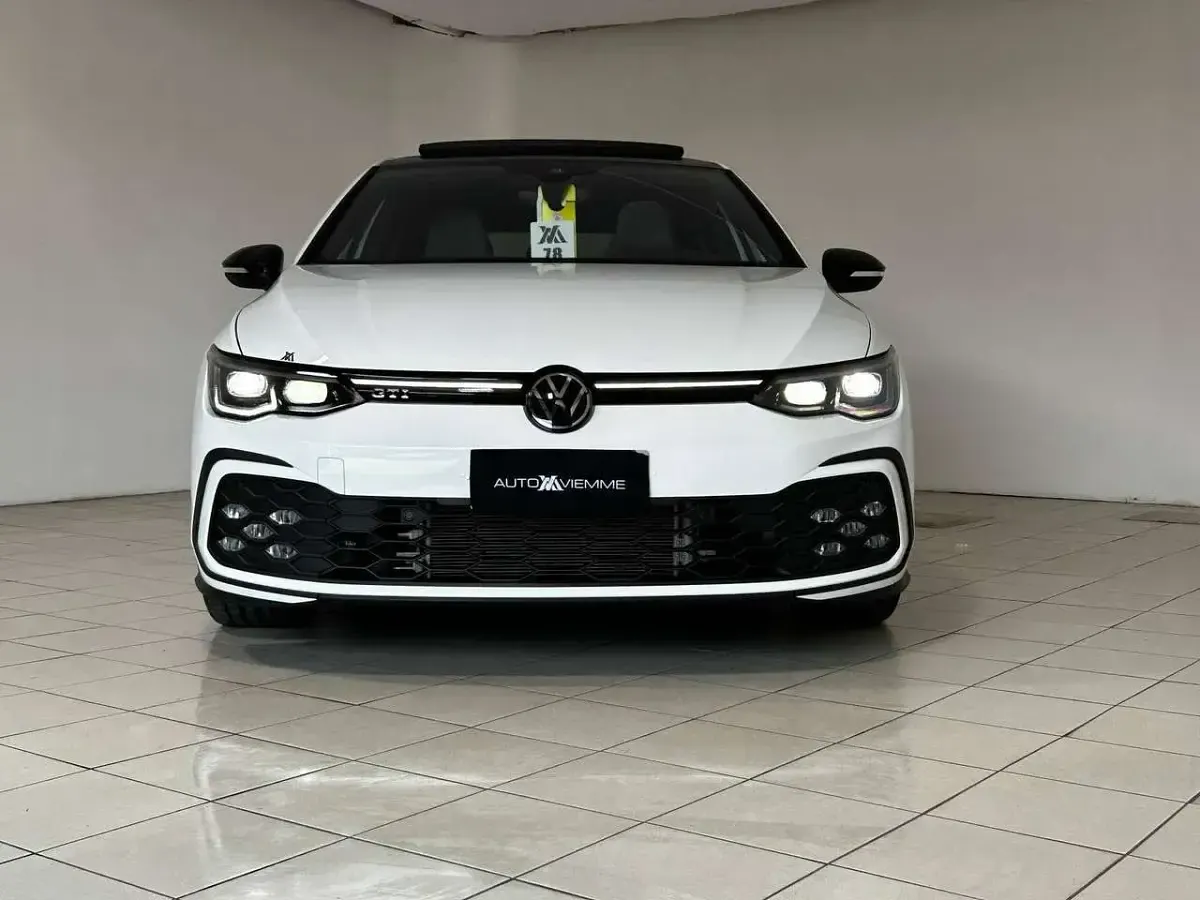 Usata VW Golf VIII GTI 245 CV (180 kW) 2024 Bianco Berlina