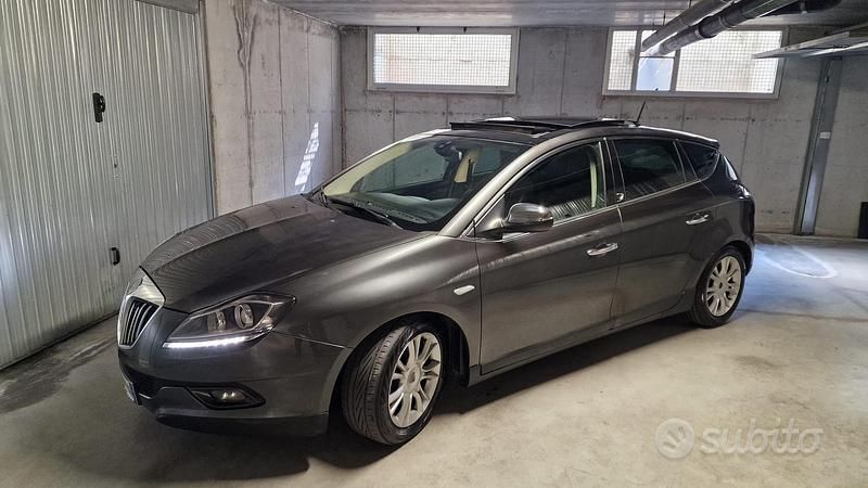 Usata Lancia Delta 120 CV (88 kW) 2009 Utilitaria
