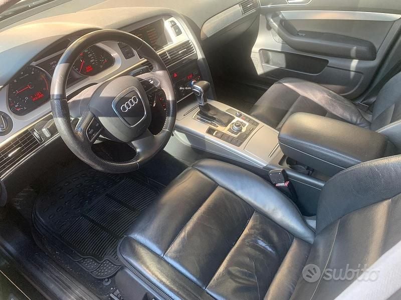 Usata 2010 Audi A6 Tre volumi | 4900 € (Buon prezzo) - Immagine 1/4