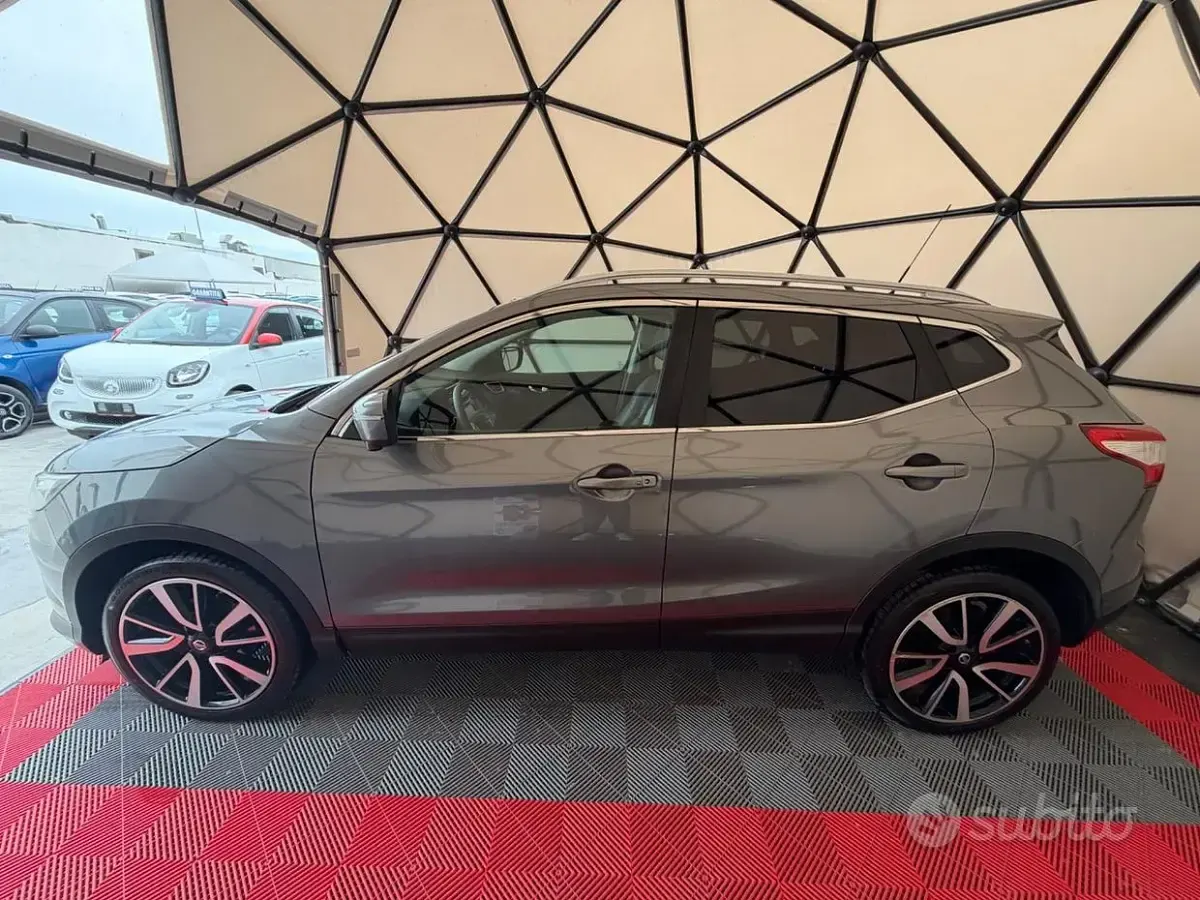 Occasion Nissan Qashqai 360º 131 ch (96 kW) 2015 Gris SUV