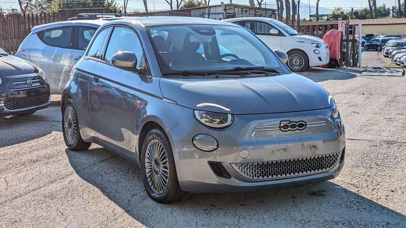 Grigio Usata 2021 Fiat 500e Icon Due volumi | 12.900 € (Super prezzo) - Immagine 1/4