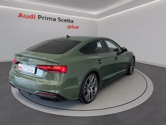 Gebraucht Audi A5 Sportback S-Line 204 PS (150 kW) 2024 Grün Kleinwagen