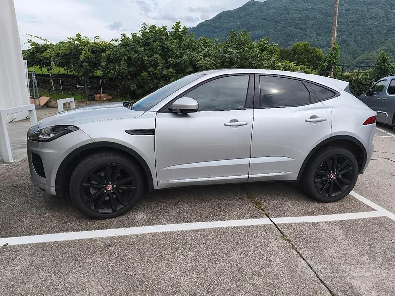 Usata Jaguar E-Pace R-Dynamic 160 CV (117 kW) 2018 Grigio SUV