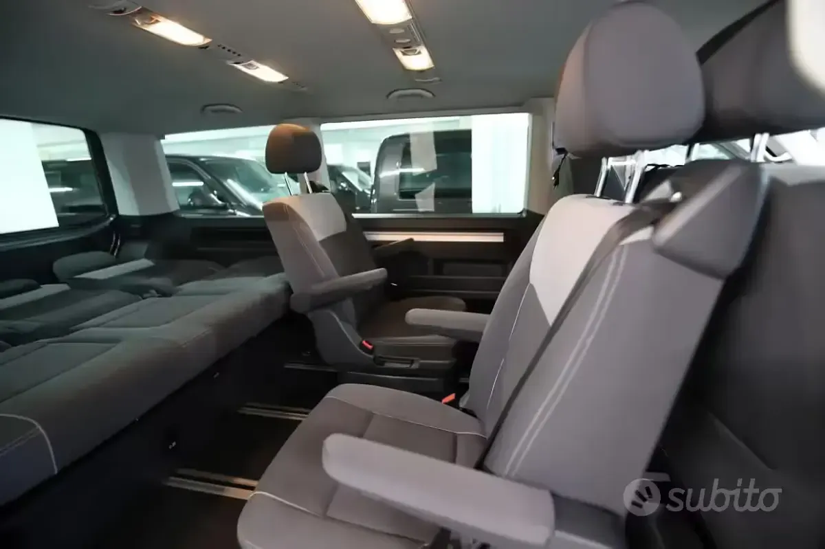Usata VW Multivan 140 CV (102 kW) 2010 Grigio Monovolume