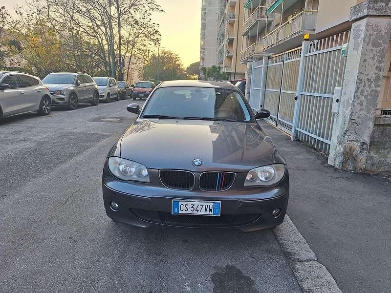 Grigio Usata 2005 BMW 116 Due volumi | 5500 € (Buon prezzo) - Immagine 1/4