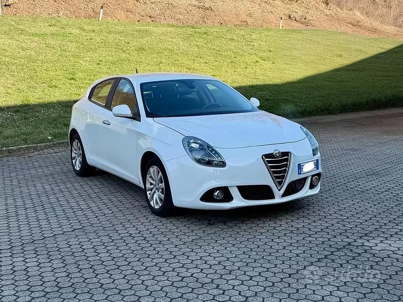 Usata Alfa Romeo Giulietta 120 CV (88 kW) 2016 Utilitaria