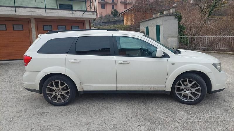 Usata Fiat Freemont 140 CV (102 kW) 2013 Bianco SUV