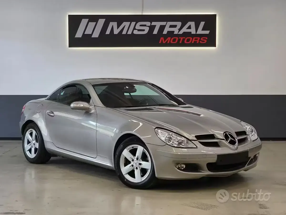 Usata Mercedes SLK200 163 CV (119 kW) 2006 Grigio Cabrio