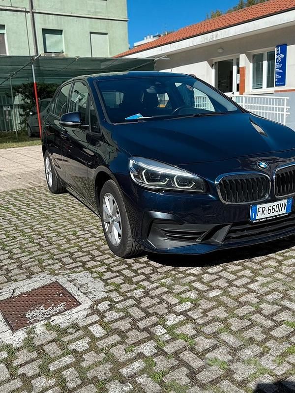 Blu Usata 2018 BMW 218 Luxury Line Tre volumi | 14.900 € (Buon prezzo) - Immagine 1/4