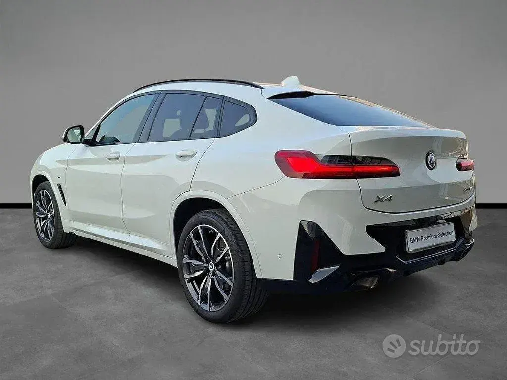 Usata BMW X4 M Sport 184 CV (135 kW) 2023 Bianco / pastello SUV