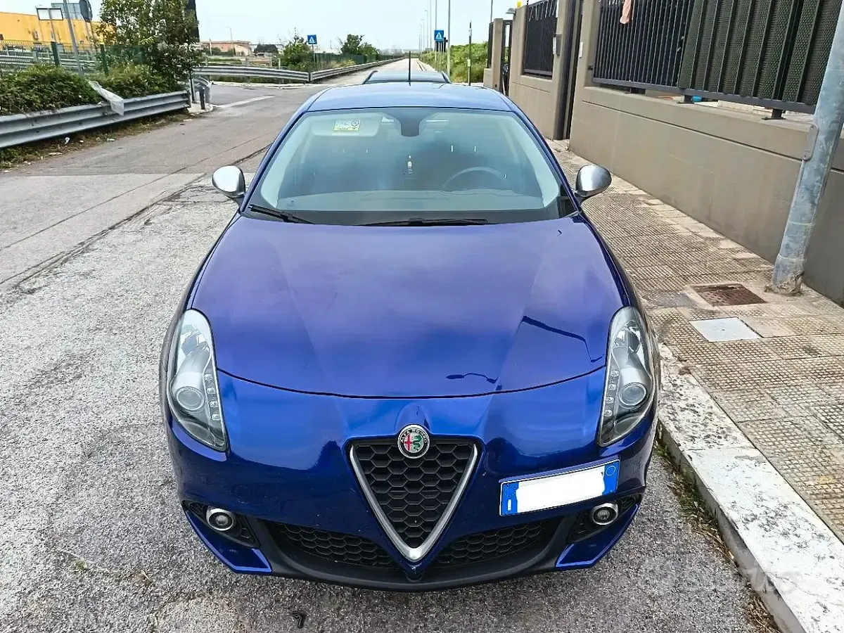 Usata Alfa Romeo Giulietta 109 CV (80 kW) 2018 Blu Utilitaria