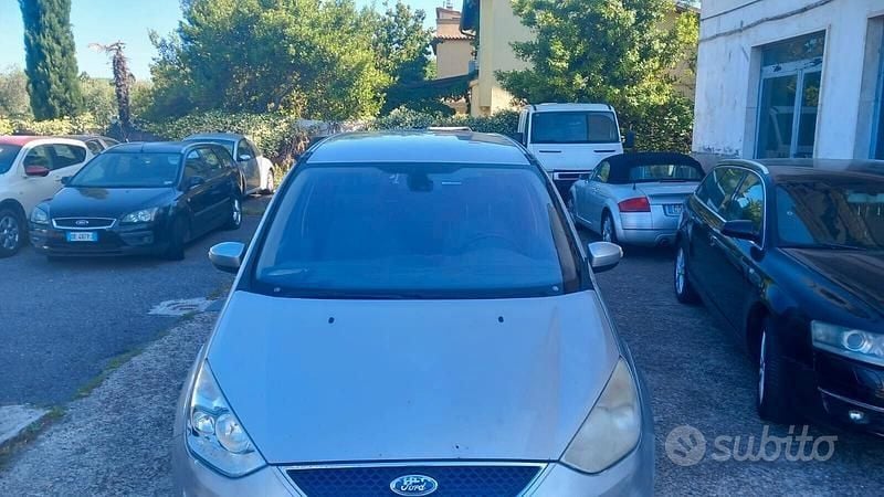Grigio Usata 2010 Ford Galaxy Monovolume | 4800 € (Super prezzo) - Immagine 1/4
