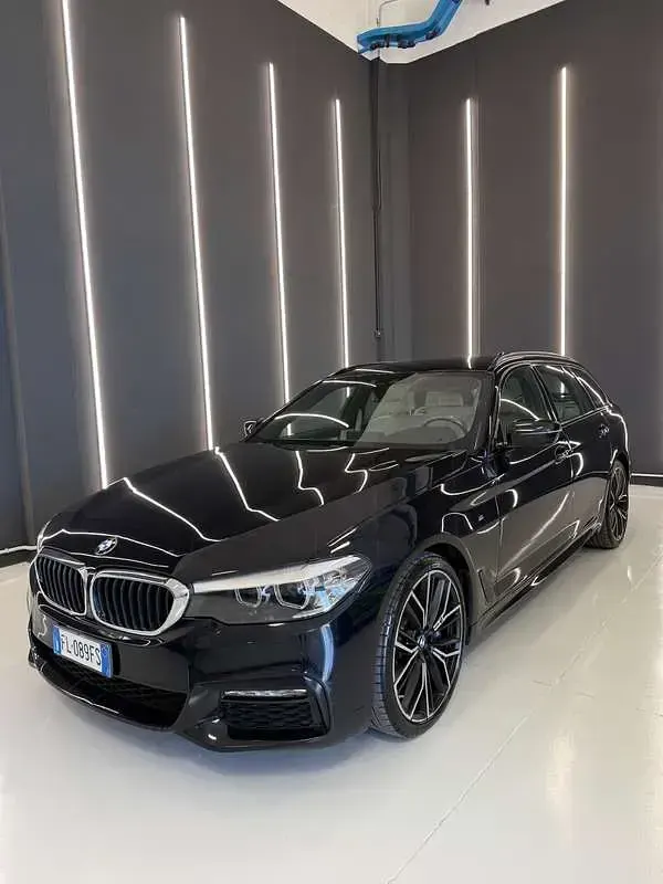 Usata BMW 530 M Sport 265 CV (194 kW) 2018 Blu/azzurro Station wagon