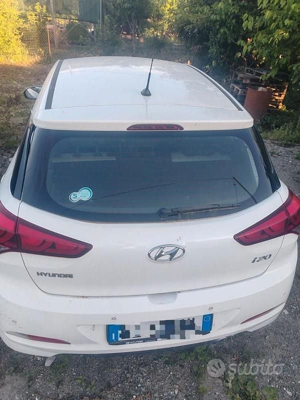 Usata Hyundai i20 2015 Bianco Berlina