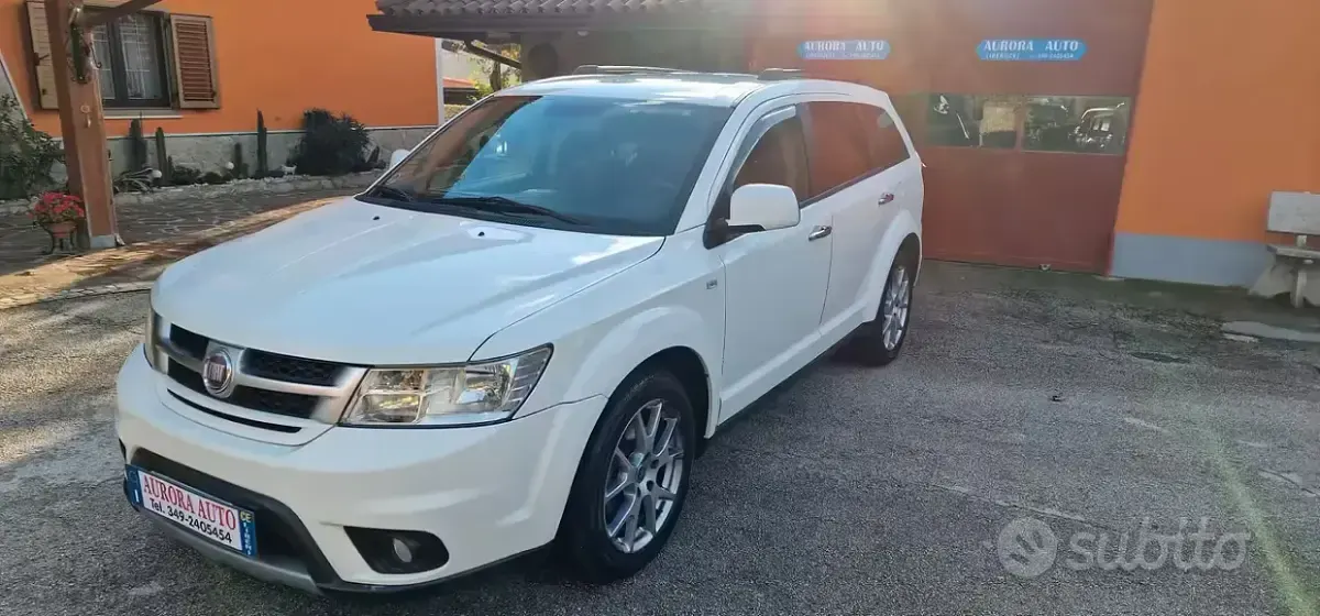 Käytetty Fiat Freemont Lounge 170 HP (125 kW) 2012 Valkoinen Katumaasturi