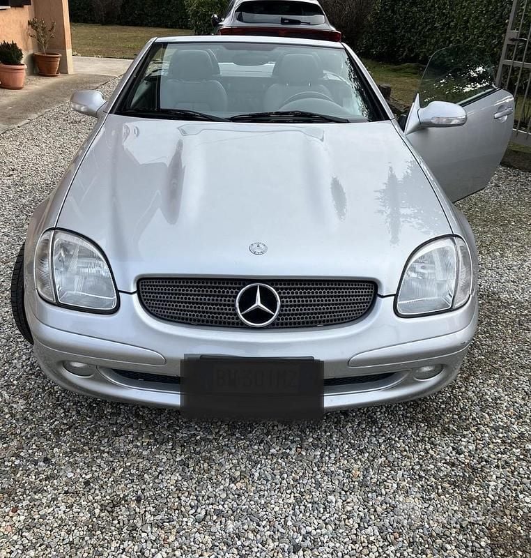 Usata Mercedes SLK200 136 CV (100 kW) 2001 Grigio Cabrio