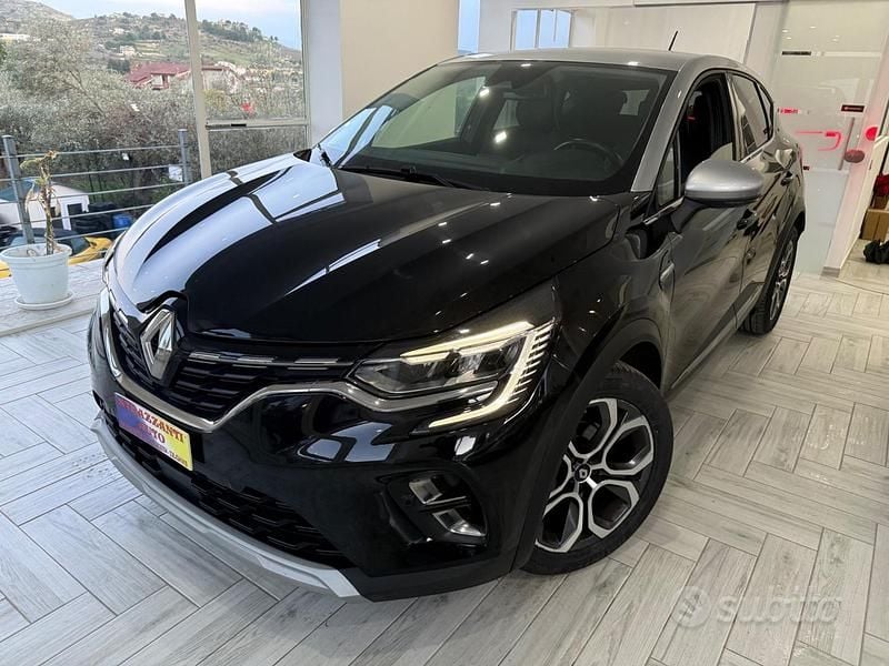 Usata Renault Captur 115 CV (84 kW) 2021 Nero SUV