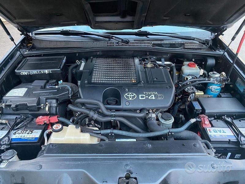 Usata Toyota Land Cruiser 163 CV (119 kW) 2005 Blu SUV