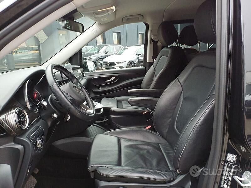 Usata Mercedes V250 Premium 190 CV (139 kW) 2023 Nero Monovolume