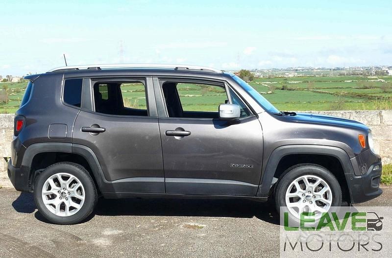 Usata Jeep Renegade Limited 140 CV (102 kW) 2017 Grigio SUV