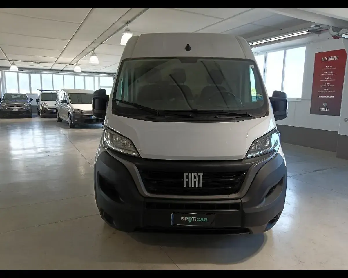 Begagnad Fiat Ducato Easy 140 HK (102 kW) 2023 Vit Van