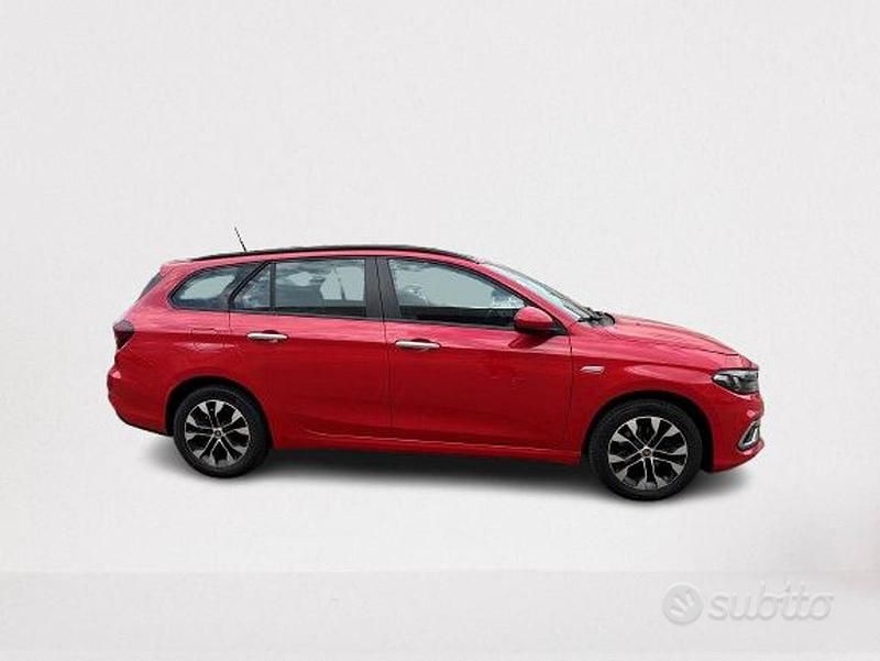 Usata Fiat Tipo City Life 131 CV (96 kW) 2022 Rosso Station wagon