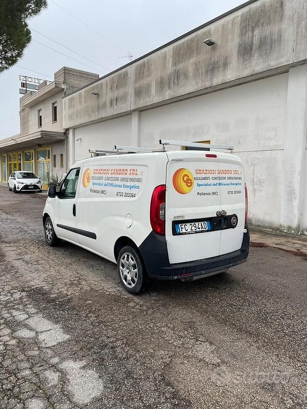 Usata Fiat Doblò 120 CV (88 kW) 2015 Bianco Monovolume