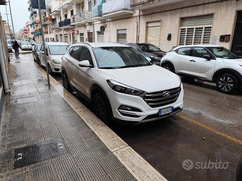 Usata Hyundai Tucson Xpossible 141 CV (103 kW) 2017 Bianco SUV