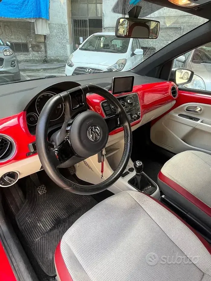 Usata VW up! 2014 Rosso Utilitaria