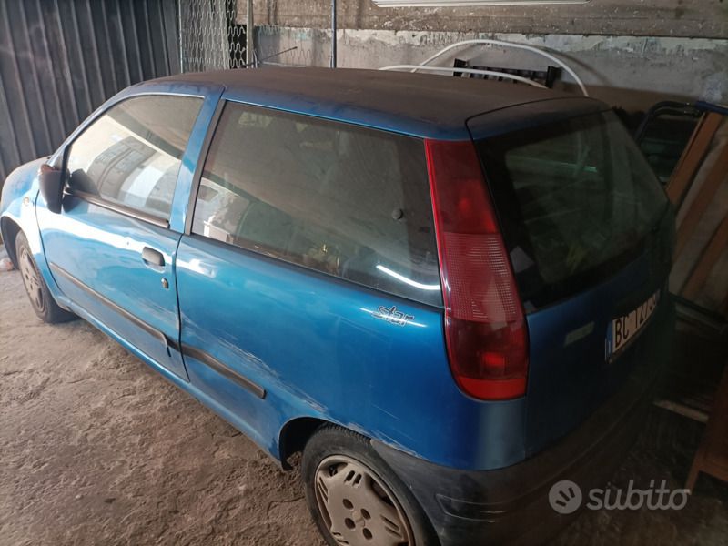 Usata 1999 Fiat Punto Star Due volumi | 800 € (Buon prezzo) - Immagine 1/1