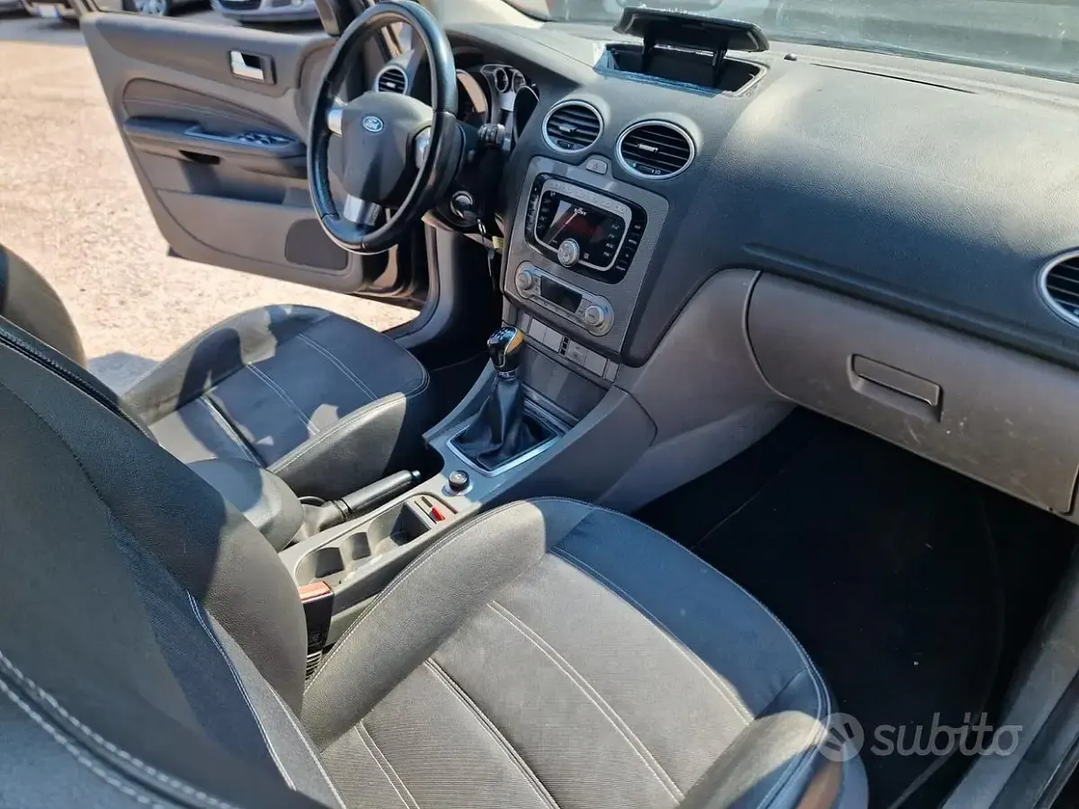 Usata Ford Focus Titanium 110 CV (80 kW) 2009 Nero Berlina