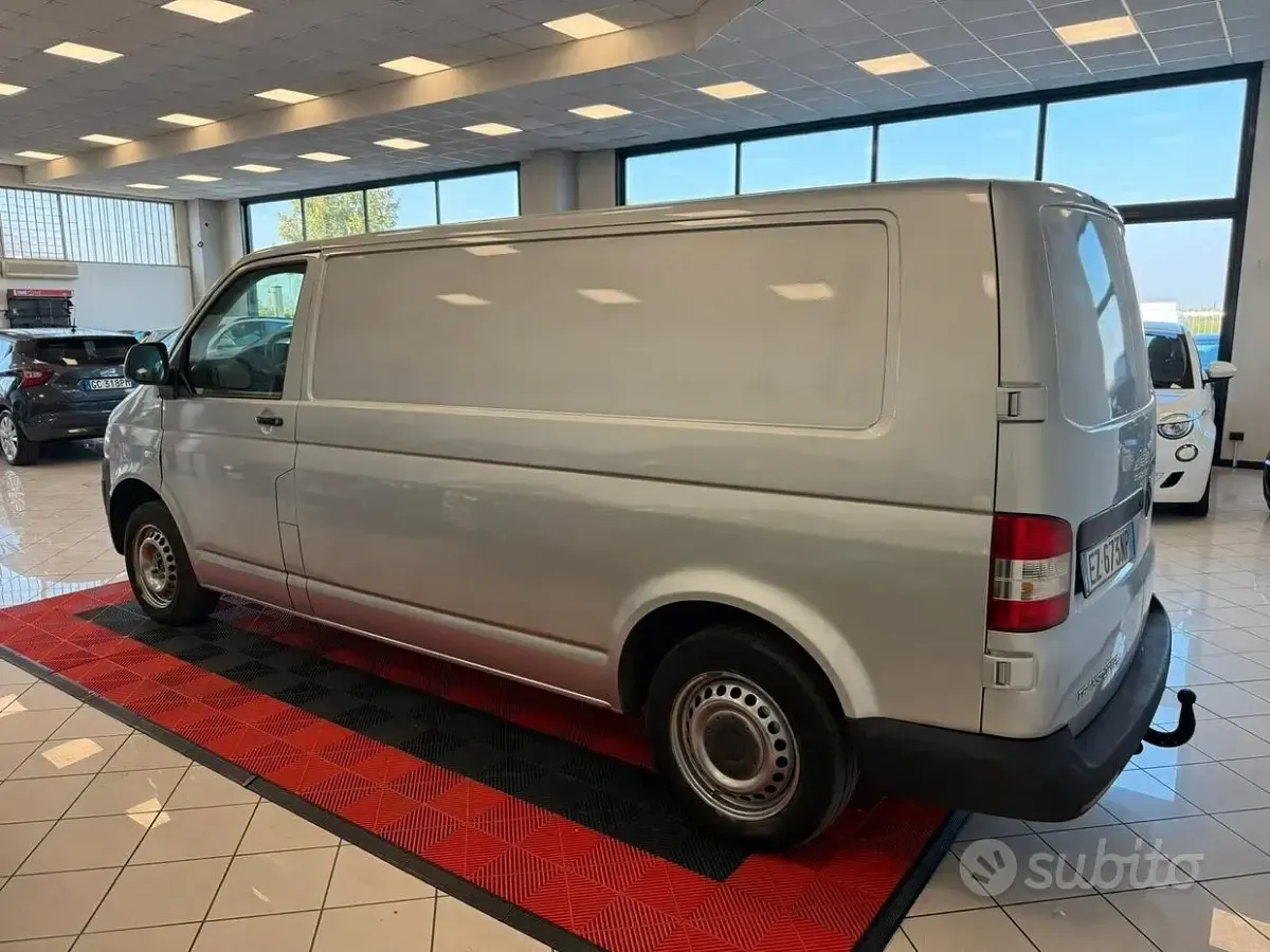 Usata VW Transporter 102 CV (75 kW) 2015 Grigio Furgone