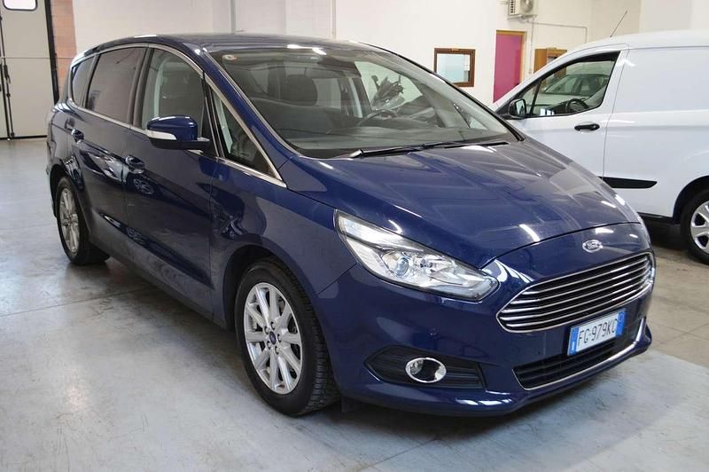 Usata Ford S-MAX Titanium 150 CV (110 kW) 2016 Blu/azzurro Monovolume