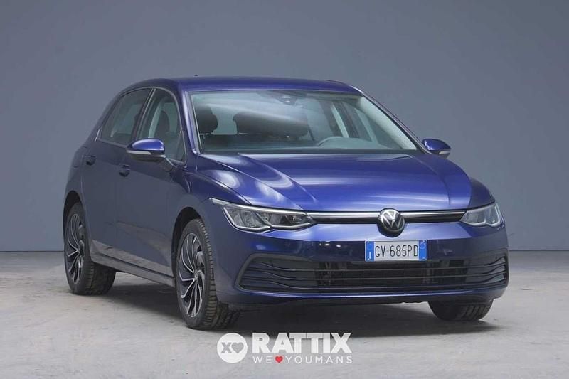 Blu Usata 2024 VW Golf Life Tre volumi | 25.234 € (Buon prezzo) - Immagine 1/4